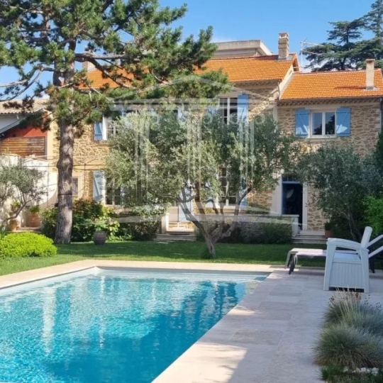  Annonces CARPENTRAS : Maison / Villa | SORGUES (84700) | 185 m2 | 550 000 &euro; 