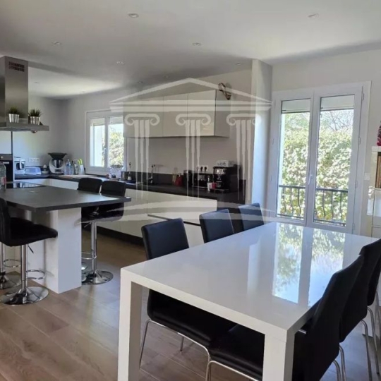  Annonces CARPENTRAS : Maison / Villa | SORGUES (84700) | 188 m2 | 515 000 &euro; 