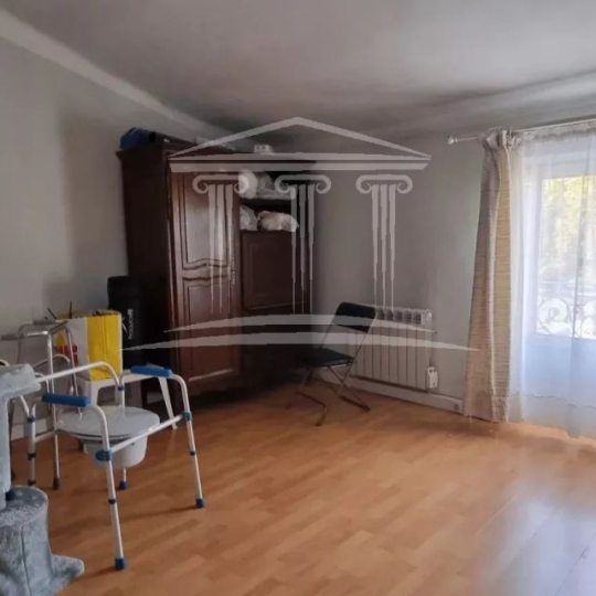  Annonces CARPENTRAS : Immeuble | SORGUES (84700) | 238 m2 | 199 000 &euro; 