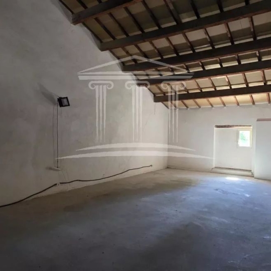  Annonces CARPENTRAS : Immeuble | SORGUES (84700) | 209 m2 | 315 000 &euro; 