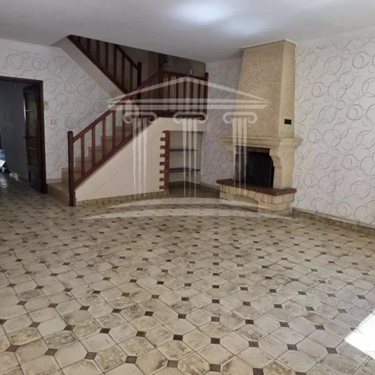  Annonces CARPENTRAS : Immeuble | SORGUES (84700) | 209 m2 | 315 000 &euro; 