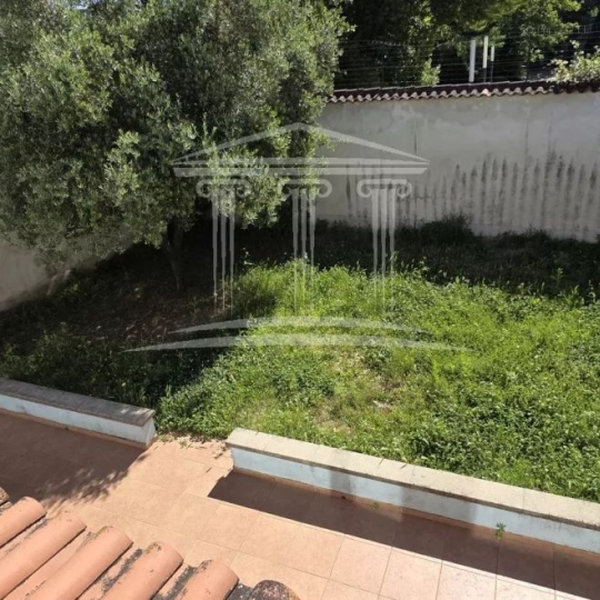  Annonces CARPENTRAS : Immeuble | SORGUES (84700) | 209 m2 | 315 000 &euro; 