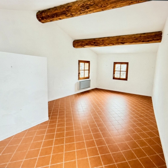  Annonces CARPENTRAS : Appartement | GIGONDAS (84190) | 70 m2 | 650 &euro; 