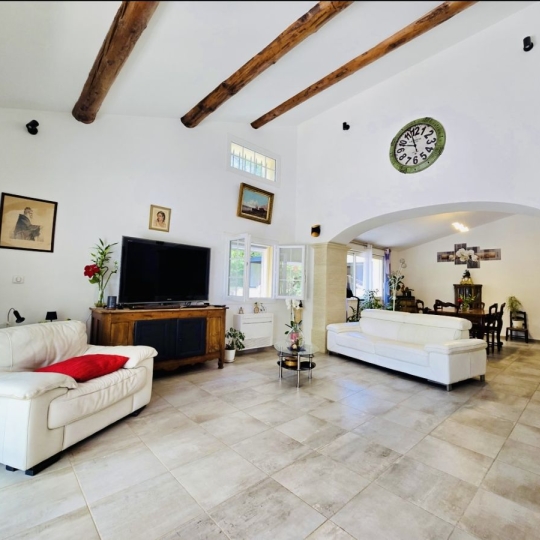  Annonces CARPENTRAS : Maison / Villa | VACQUEYRAS (84190) | 217 m2 | 660 000 &euro; 