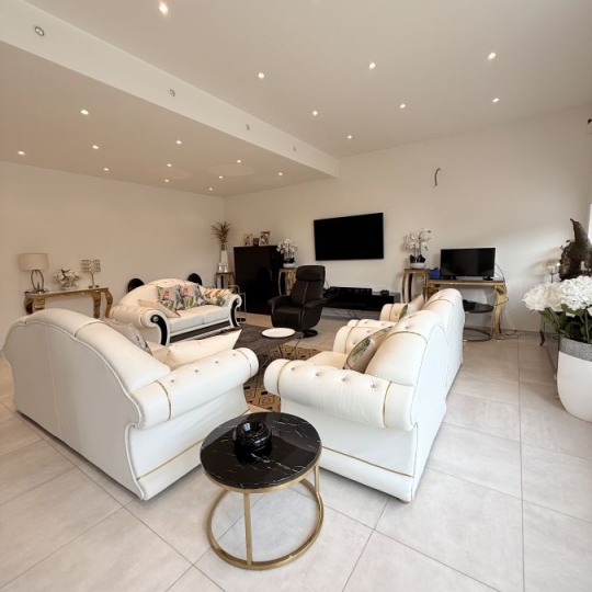  Annonces CARPENTRAS : Maison / Villa | JONQUIERES (84150) | 450 m2 | 850 000 &euro; 