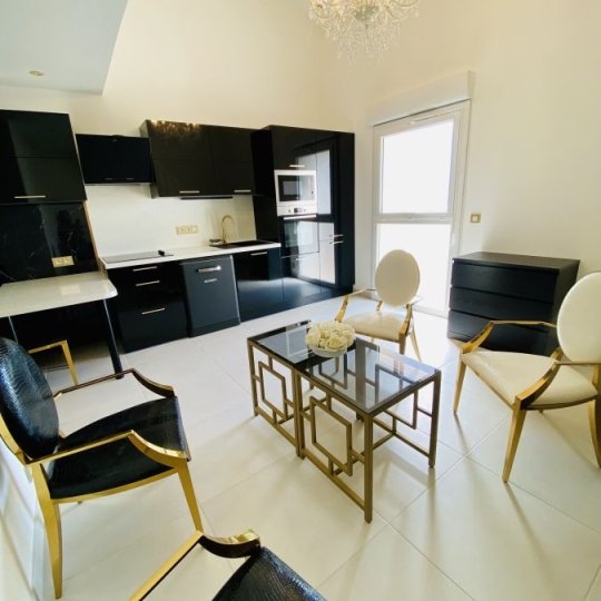  Annonces CARPENTRAS : Maison / Villa | JONQUIERES (84150) | 450 m2 | 850 000 &euro; 