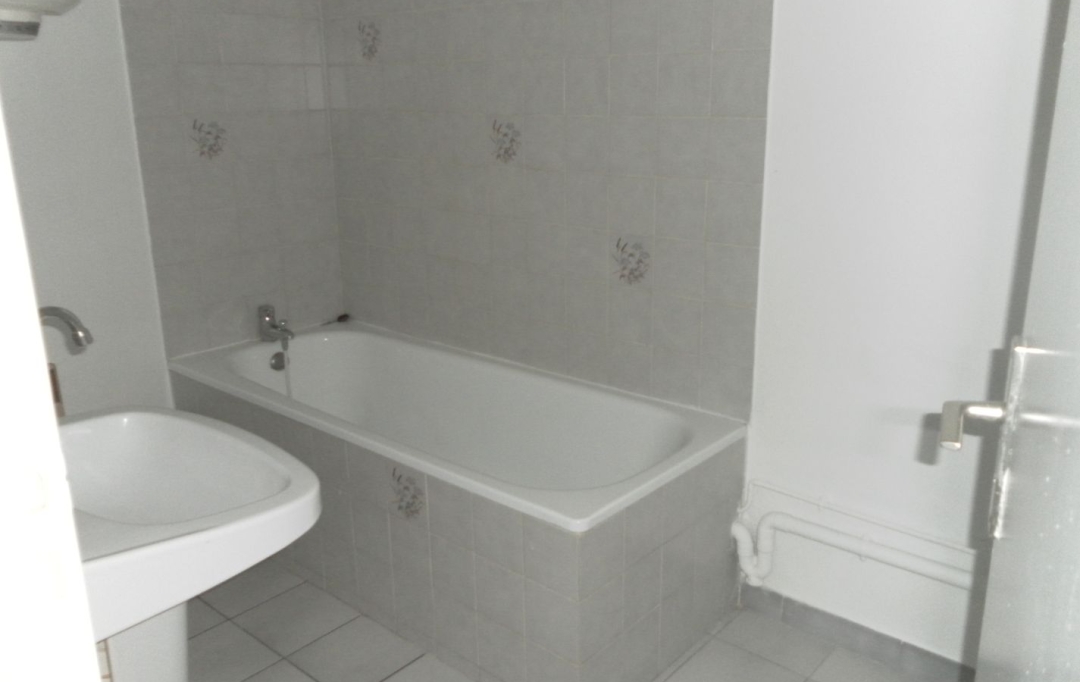 Annonces CARPENTRAS : Appartement | SORGUES (84700) | 28 m2 | 416 &euro; 