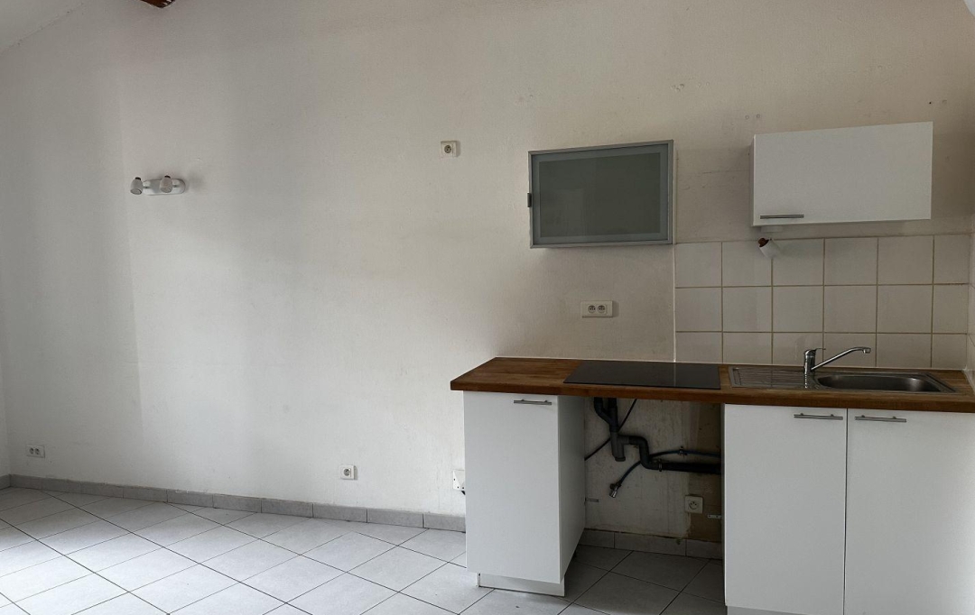 Annonces CARPENTRAS : Appartement | SORGUES (84700) | 38 m2 | 527 &euro; 