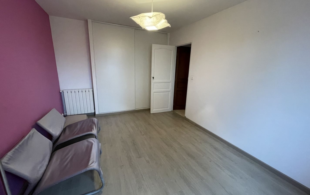 Annonces CARPENTRAS : Maison / Villa | SORGUES (84700) | 98 m2 | 1 004 &euro; 