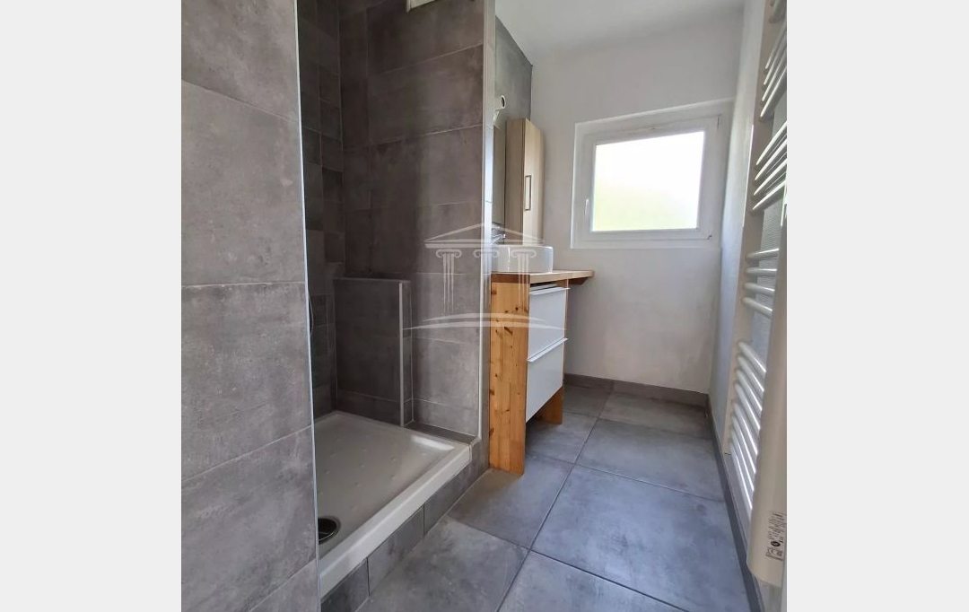 Annonces CARPENTRAS : Appartement | SORGUES (84700) | 66 m2 | 100 000 &euro; 