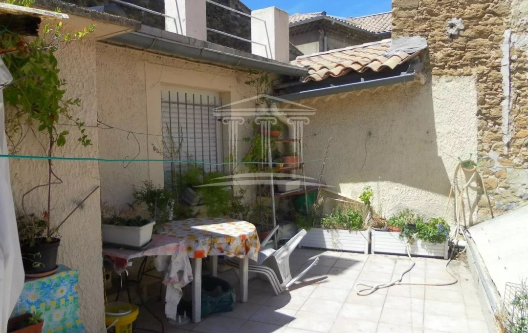 Annonces CARPENTRAS : Immeuble | SORGUES (84700) | 238 m2 | 199 000 &euro; 