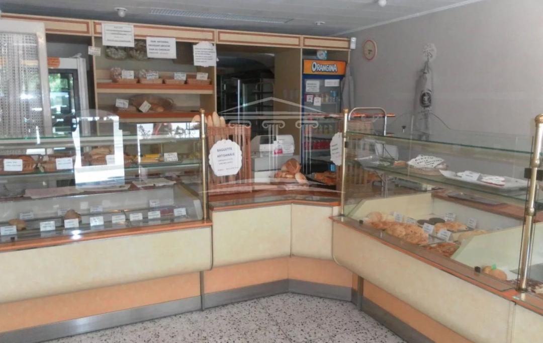 Annonces CARPENTRAS : Immeuble | SORGUES (84700) | 238 m2 | 199 000 &euro; 