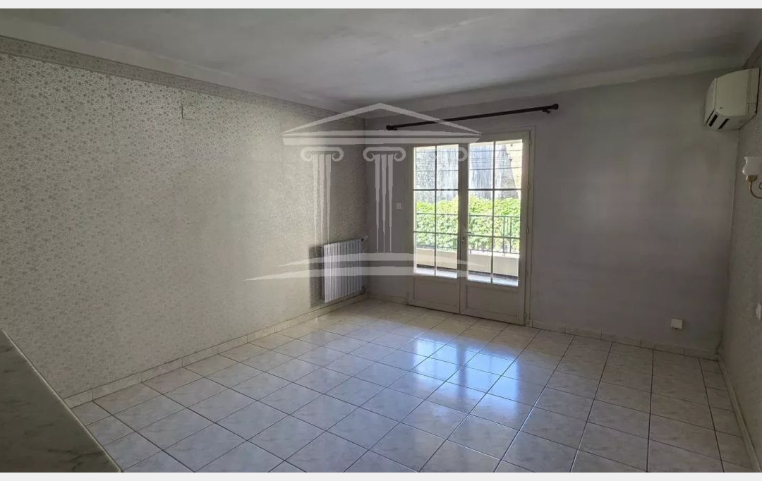 Annonces CARPENTRAS : Immeuble | SORGUES (84700) | 209 m2 | 315 000 &euro; 