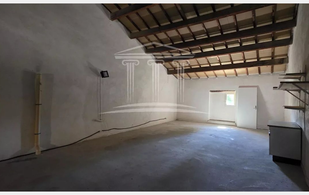Annonces CARPENTRAS : Immeuble | SORGUES (84700) | 209 m2 | 315 000 &euro; 