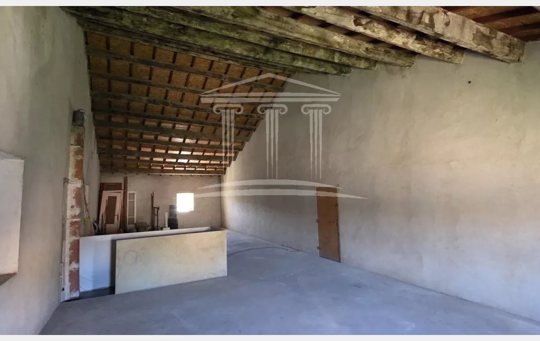 Annonces CARPENTRAS : Immeuble | SORGUES (84700) | 209 m2 | 315 000 &euro; 