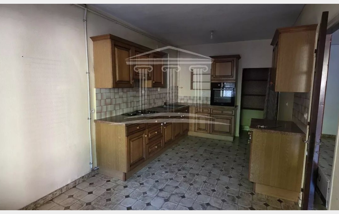 Annonces CARPENTRAS : Immeuble | SORGUES (84700) | 209 m2 | 315 000 &euro; 