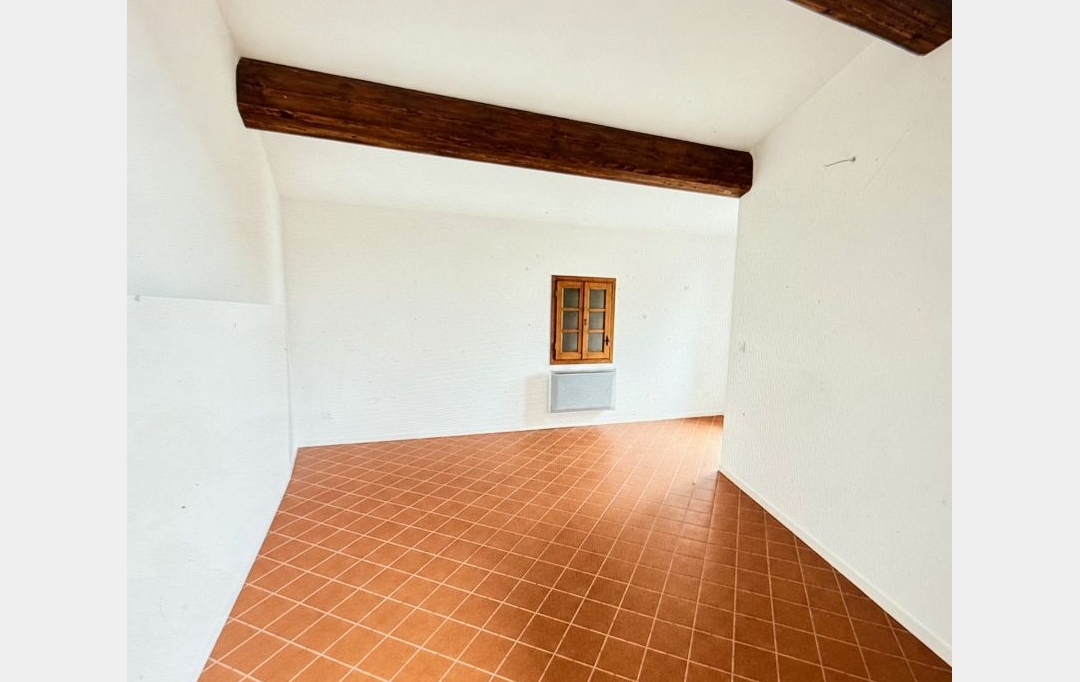 Annonces CARPENTRAS : Appartement | GIGONDAS (84190) | 70 m2 | 650 &euro; 