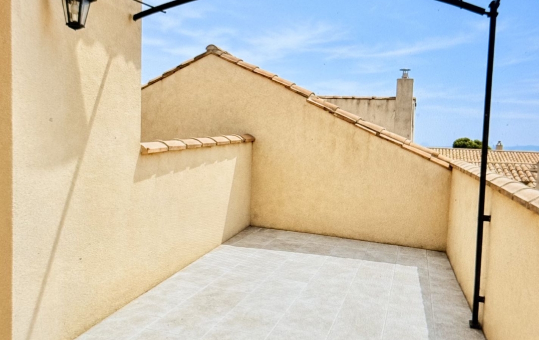 Annonces CARPENTRAS : Appartement | GIGONDAS (84190) | 70 m2 | 650 &euro; 