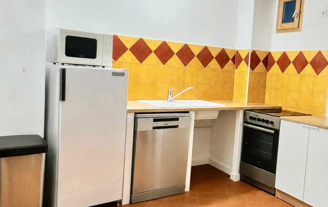 Annonces CARPENTRAS : Appartement | GIGONDAS (84190) | 70 m2 | 650 &euro; 