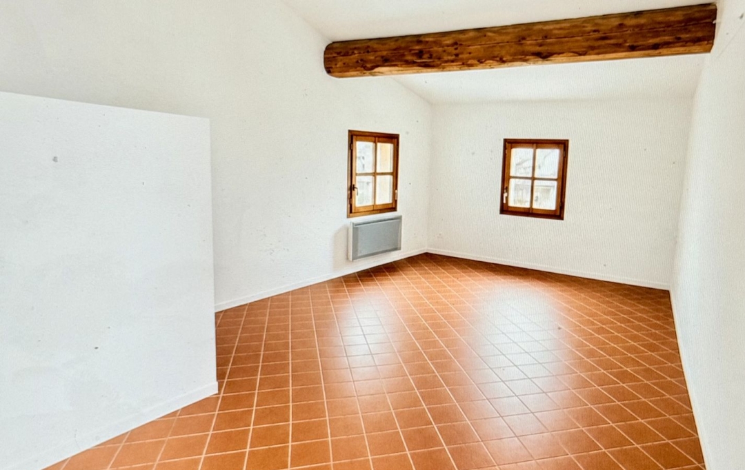 Annonces CARPENTRAS : Appartement | GIGONDAS (84190) | 70 m2 | 650 &euro; 