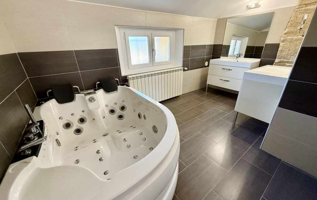 Annonces CARPENTRAS : Maison / Villa | VACQUEYRAS (84190) | 280 m2 | 930 000 &euro; 