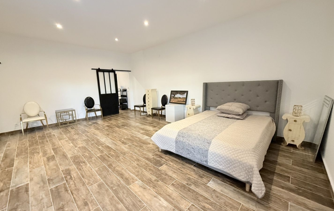 Annonces CARPENTRAS : Maison / Villa | JONQUIERES (84150) | 450 m2 | 850 000 &euro; 