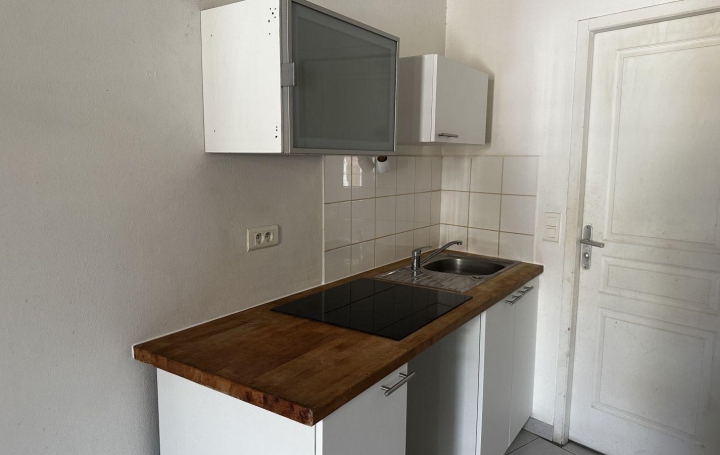  Annonces CARPENTRAS Appartement | SORGUES (84700) | 38 m2 | 527 € 