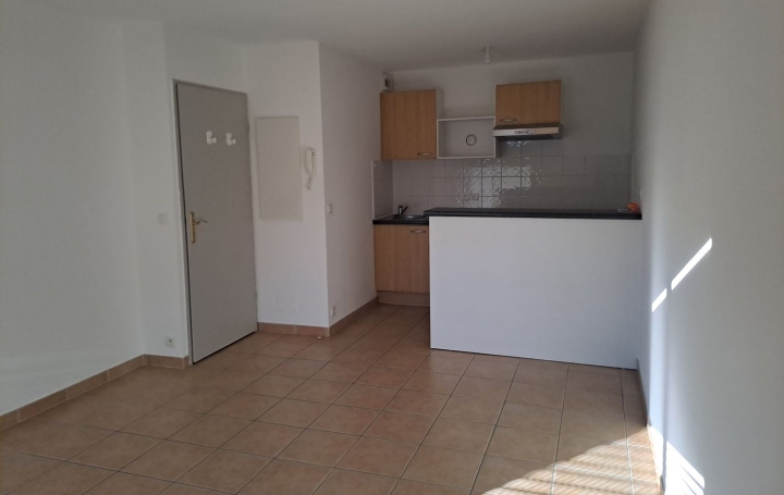  Annonces CARPENTRAS Appartement | SORGUES (84700) | 38 m2 | 580 € 