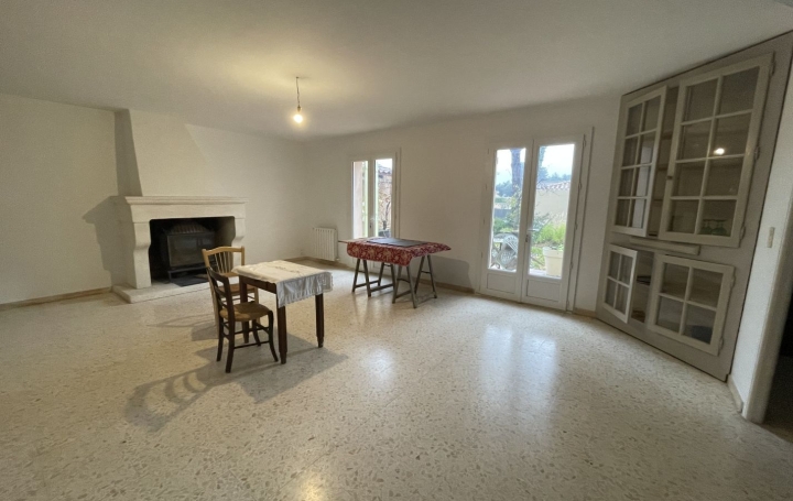  Annonces CARPENTRAS Maison / Villa | SORGUES (84700) | 98 m2 | 1 004 € 